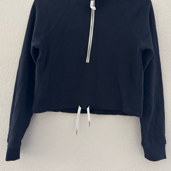 Vuori Sedona Half Zip Pullover Sweatshirt XS Black Cropped Athleisure Activewear - Picture 7 of 11